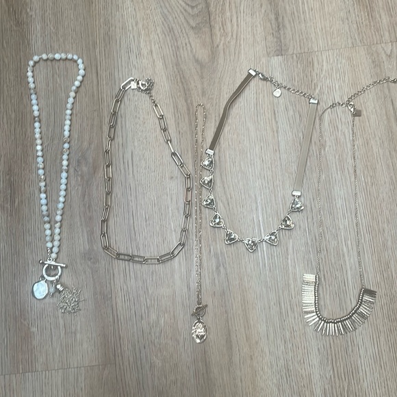 5 Necklaces - Picture 1 of 6